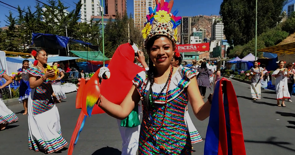 Entrada Folclórica de la UMSA (Foto: Mediabol)