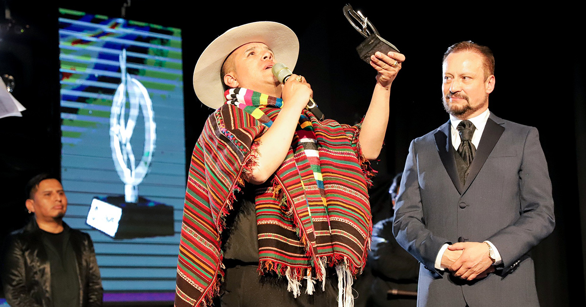 Reconocimiento póstumo a Franz Chuquimia (Foto: Premios Maya)