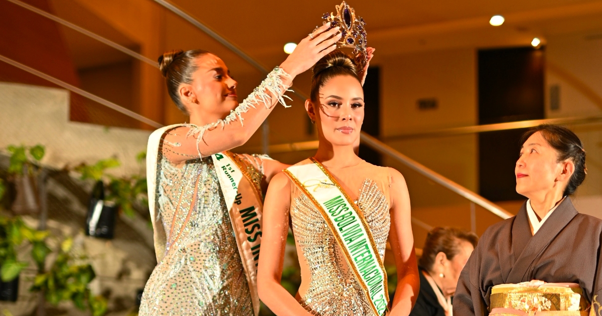 Coronación de Paola Guzmán (Foto: David Condori) 