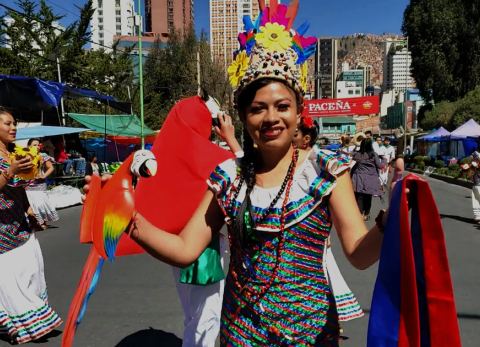 Entrada Folclórica de la UMSA (Foto: Mediabol)