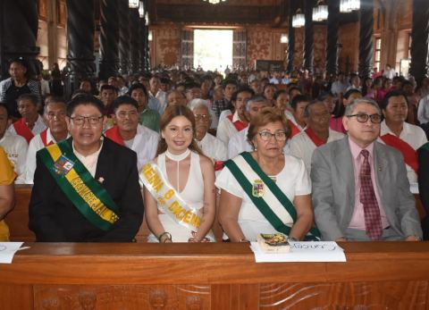 Autoridades en homilía aniversario de Concepción (Foto: GAMC) 