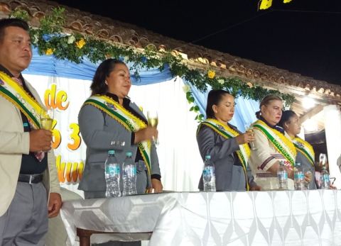 Sesión de honor por aniversario de Urubichá (Foto: Gentileza)