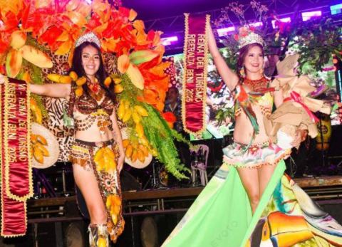 Yoisy Vaca y Valeria Suárez, soberanas de turismo, Riberalta (Foto: GAMR)
