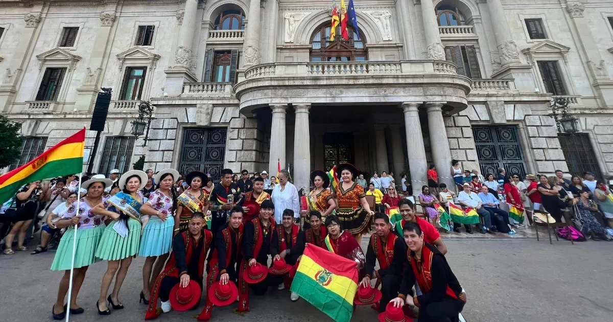 Salay Bolivia en Valencia, España (Foto: Consulado de Bolivia)