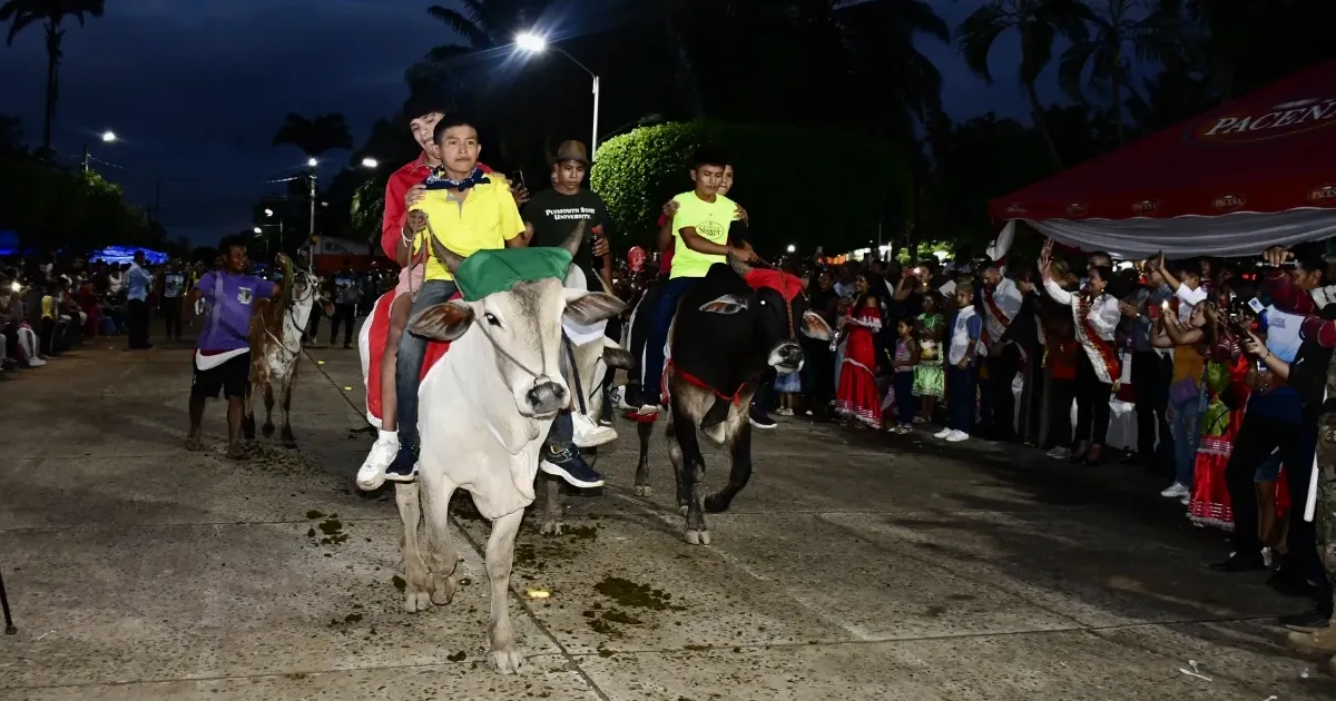 Fiesta tradicional en Santos Reyes (Foto: GAMR)