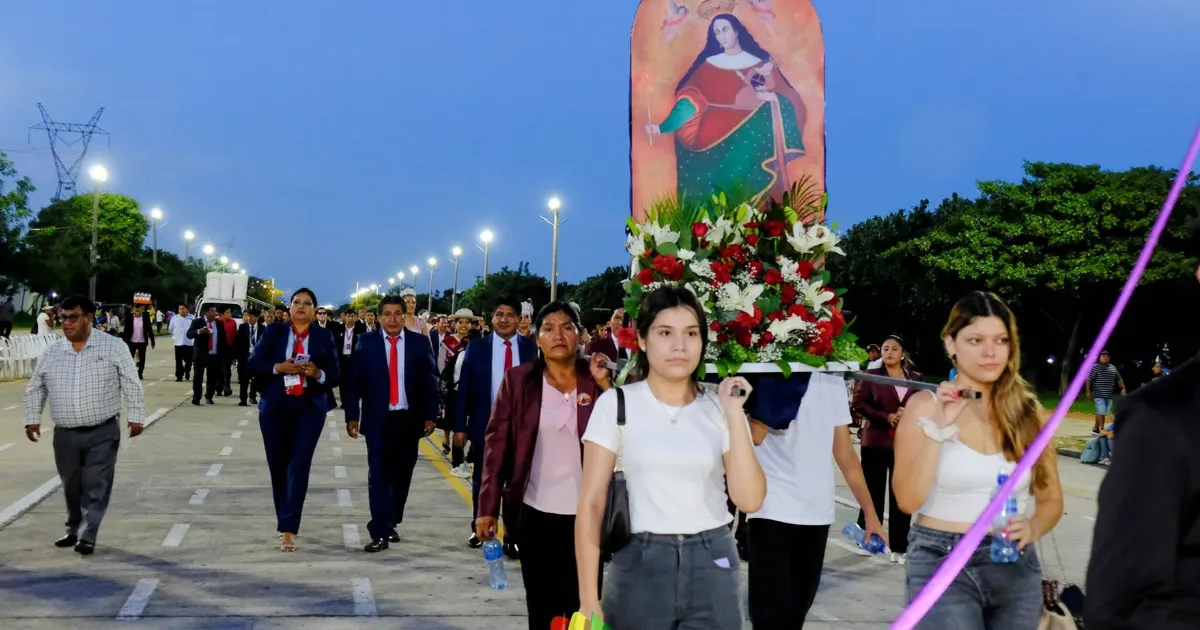 Entrada folclórica de la Virgen del Socavón (Foto: FolkloMedia) 