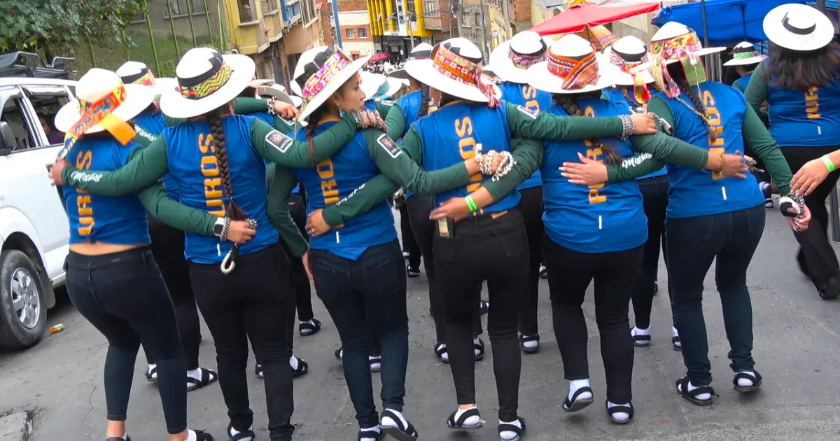Prácticas de los folcloristas del Gran Poder (Foto: Mediabol) 